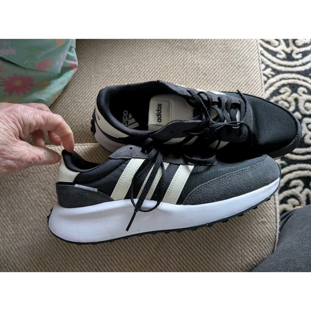 Adidas Sneakers 2025. Sz 7.5